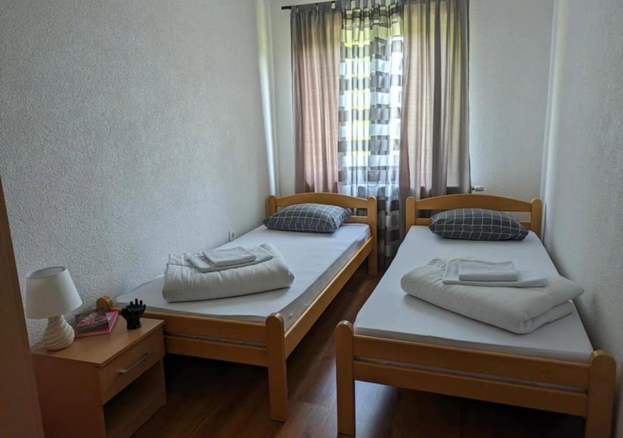 Vacation Home Keskic Velika Gata Exterior foto